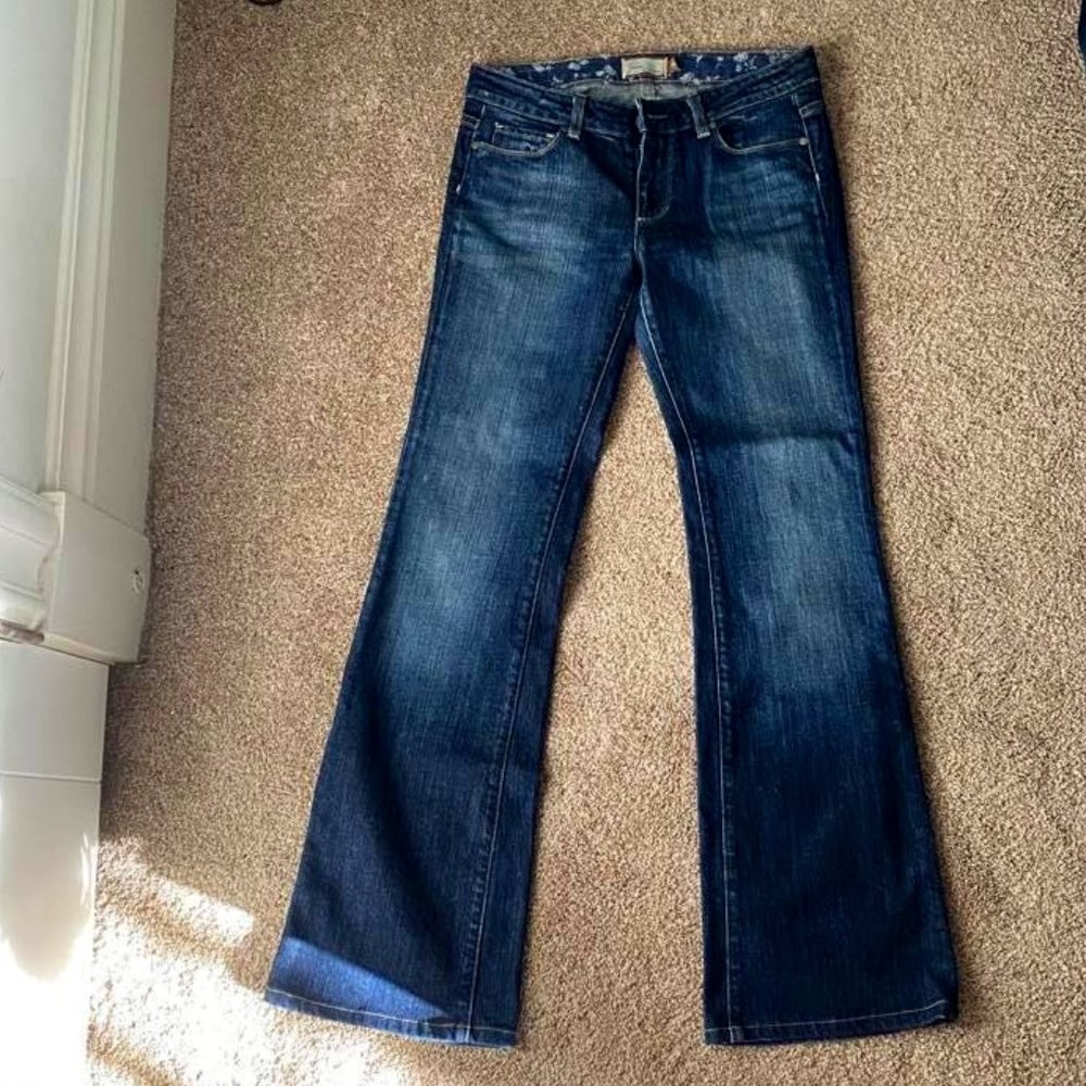 NWOT Paige Hollywood Hills Jeans (28)
